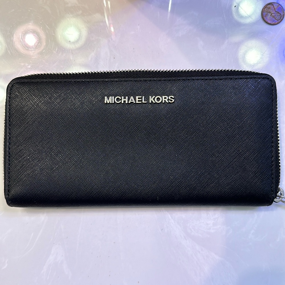 MK - Large black wallet